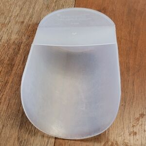 TUPPERWARE ROCKER SCOOP